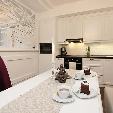 Umut Apartment *